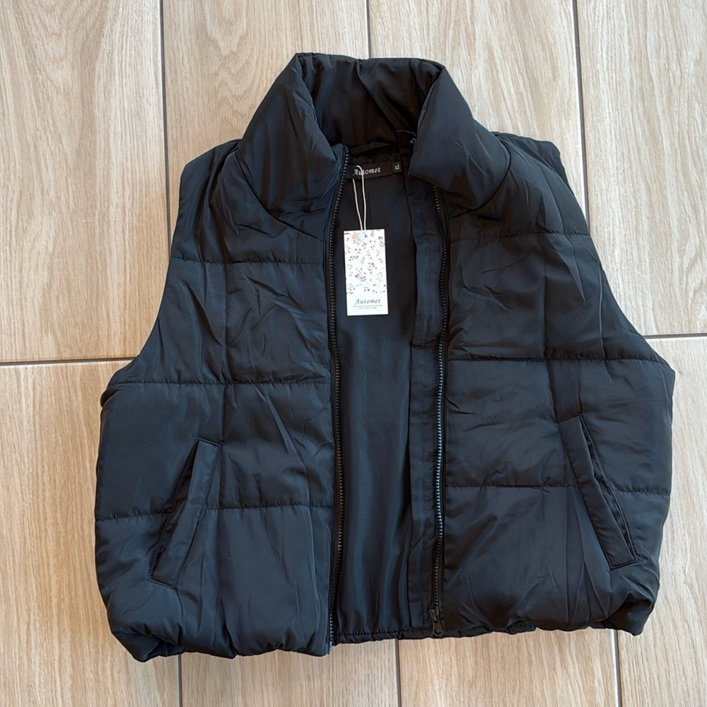 Cropped Black Puffer Vest